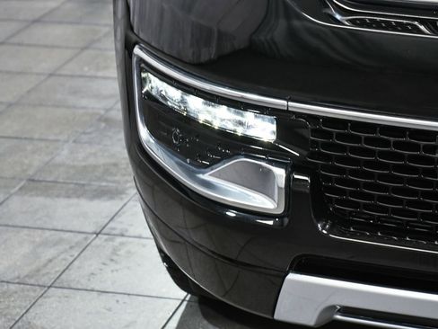 Used 2025 Jeep Wagoneer L Series II w/ 8-pass Seating Package image 77