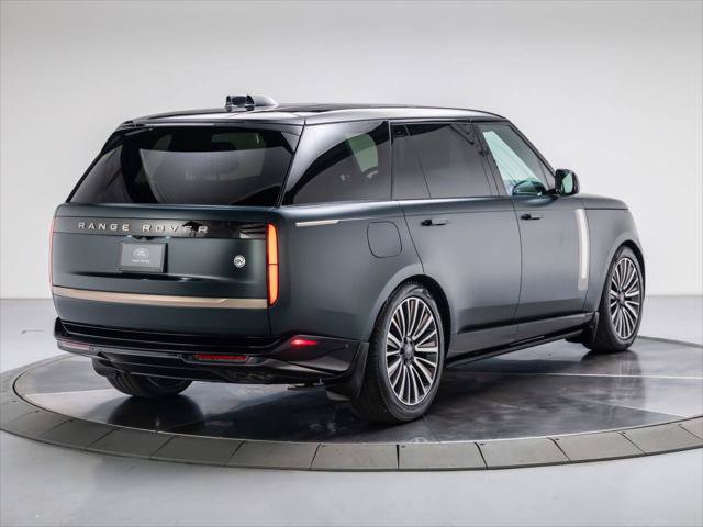 New 2026 Land Rover Range Rover SV AWD/4WD image 5
