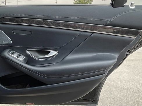 Used 2015 Mercedes-Benz S 550 Sedan image 40