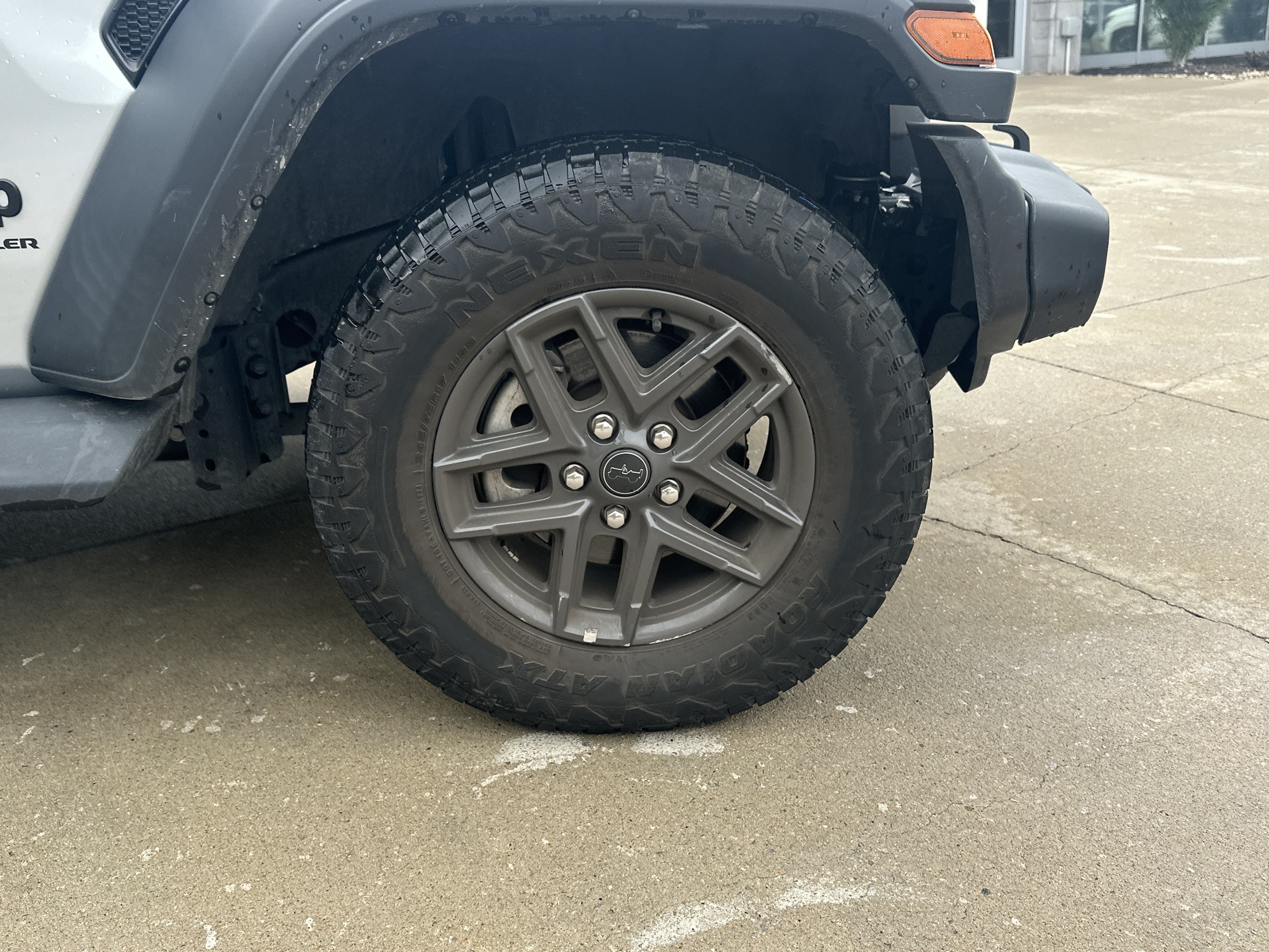 Used 2024 Jeep Wrangler Unlimited Sport AWD/4WD image 24