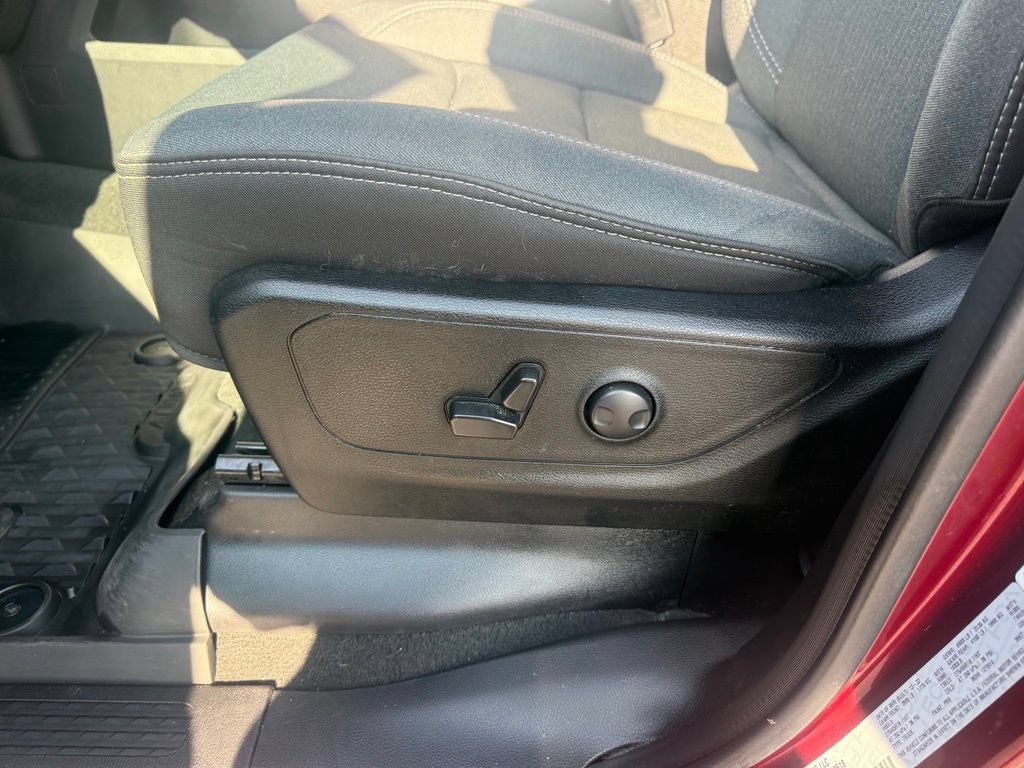 Used 2023 RAM 1500 Big Horn AWD/4WD image 17