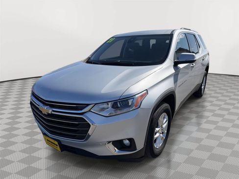 Used 2021 Chevrolet Traverse LT AWD/4WD image 2