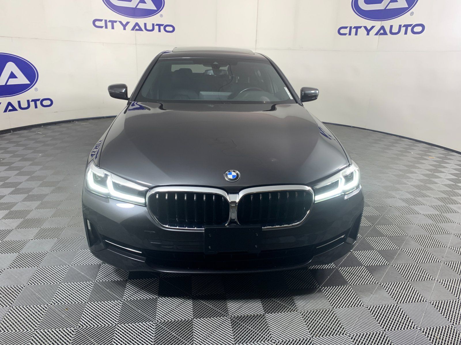 Used 2021 BMW 530i xDrive w/ Convenience Package AWD/4WD image 7