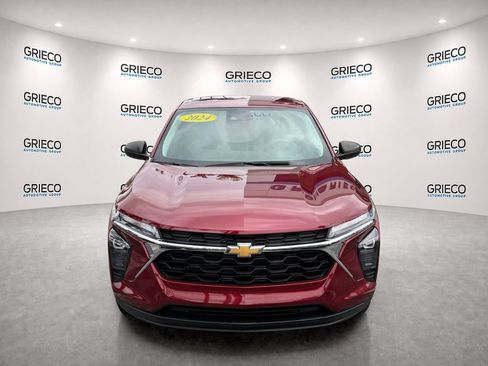 Certified 2024 Chevrolet Trax LS FWD image 2