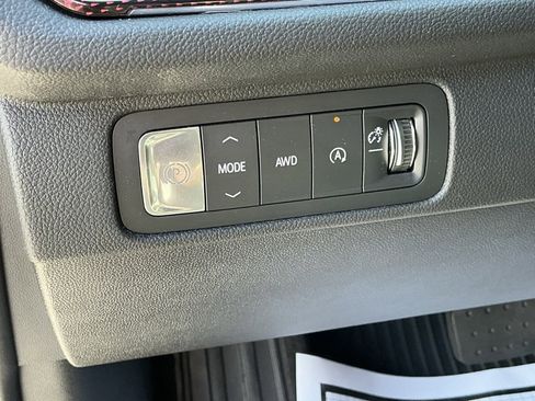 Used 2024 Chevrolet Traverse Z71 w/ Enhanced Driving Package image 44