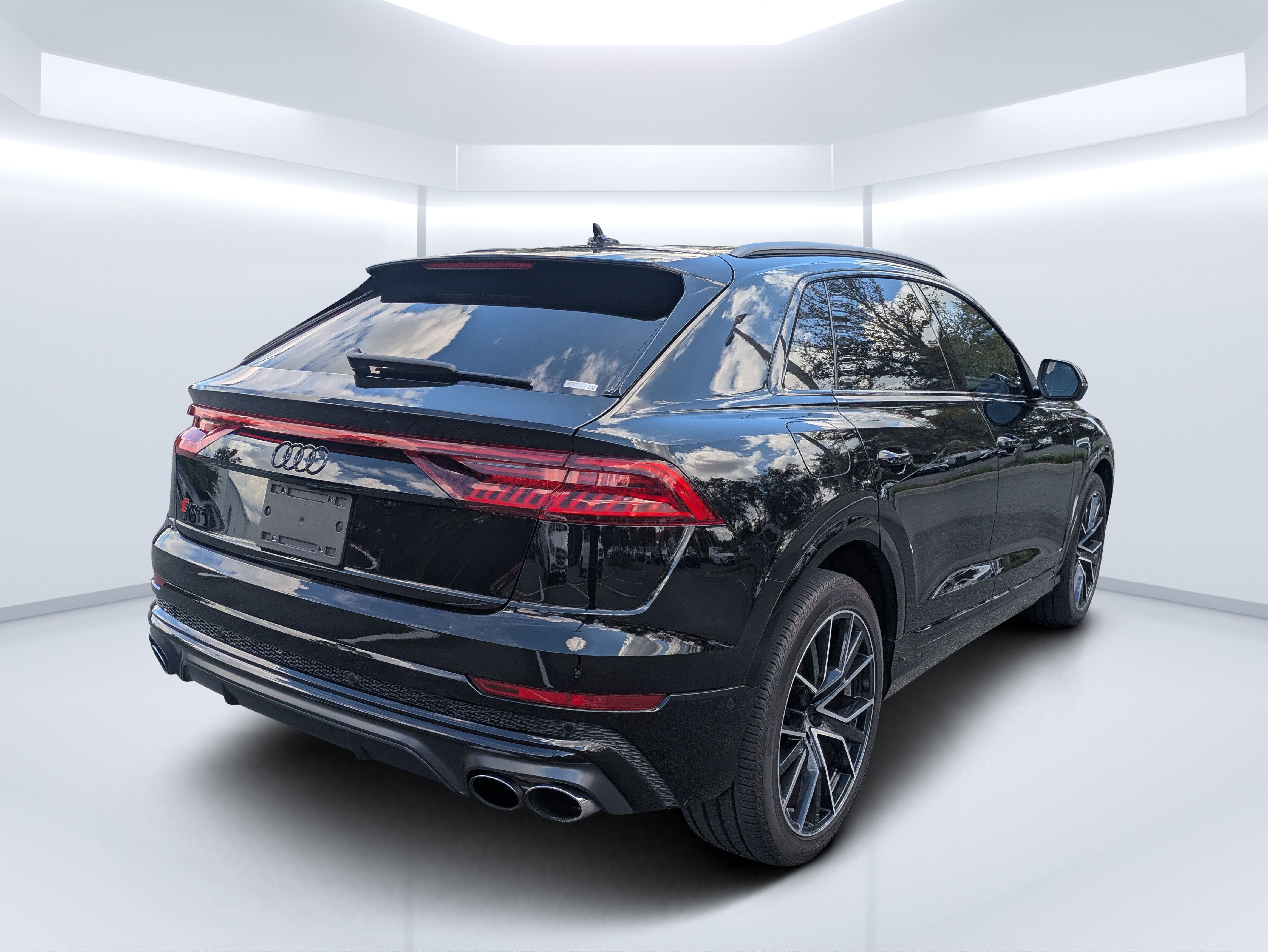 Used 2023 Audi SQ8 Prestige AWD/4WD image 3