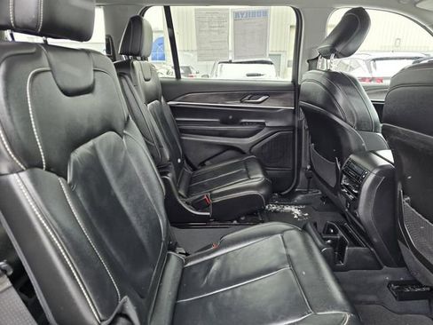 Used 2023 Jeep Grand Cherokee L Limited image 31