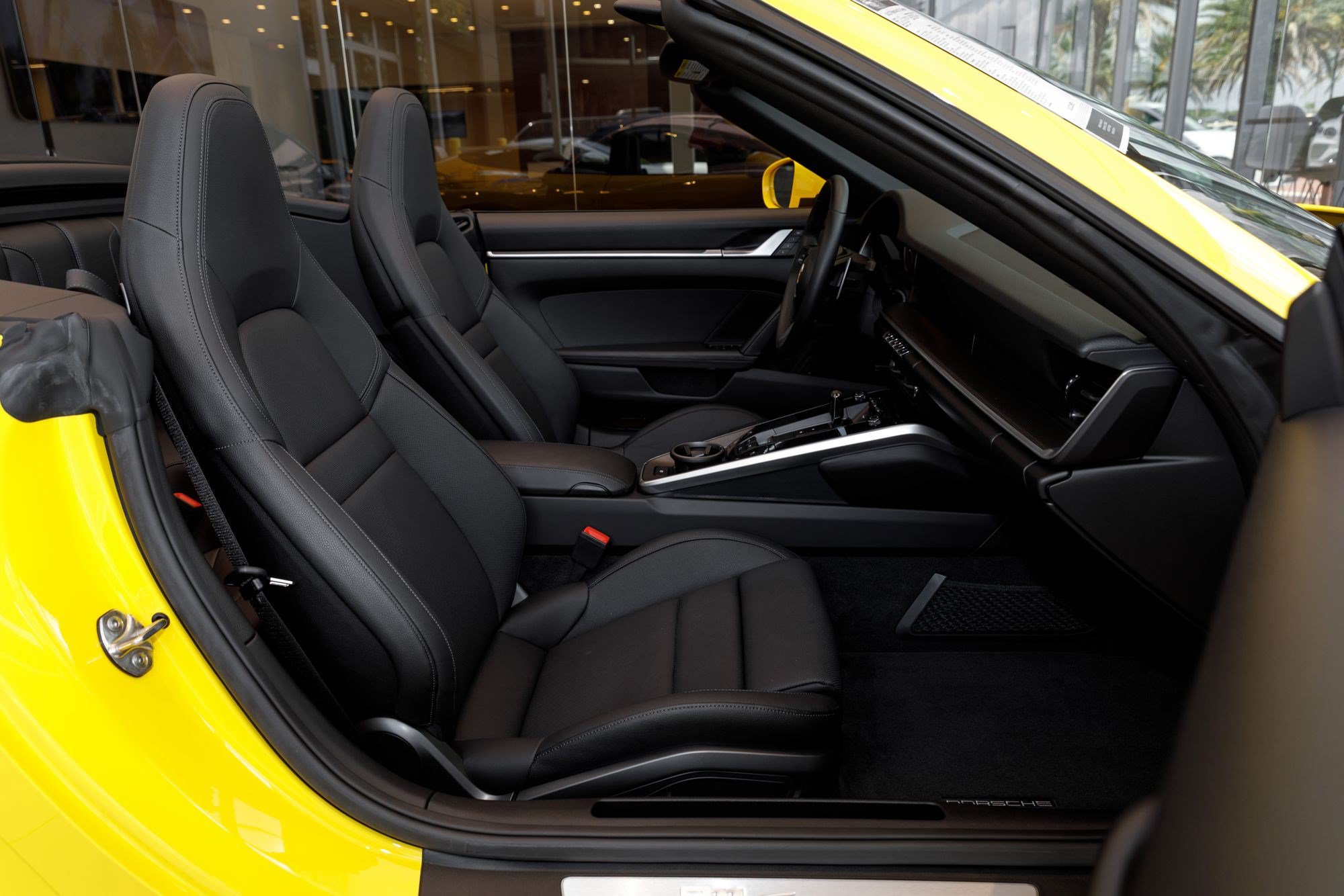 Used 2022 Porsche 911 Carrera RWD image 11