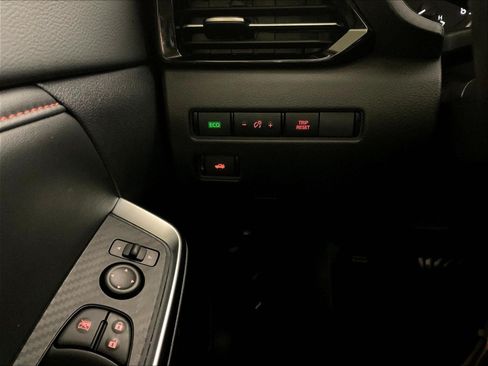 Used 2024 Nissan Sentra SR FWD image 15