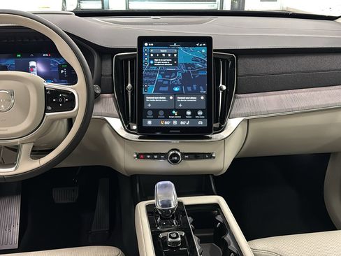New 2026 Volvo XC90 T8 Ultra w/ Protection Package Premier image 11