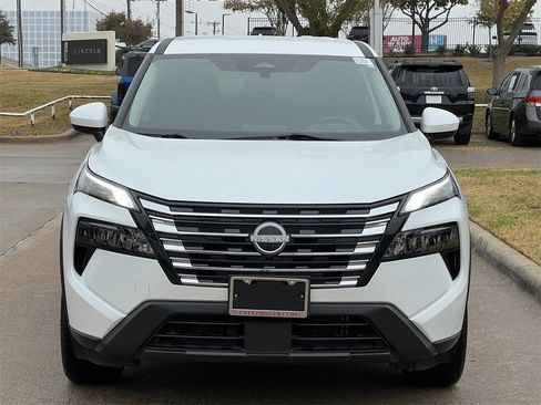 Certified 2024 Nissan Rogue SV image 7