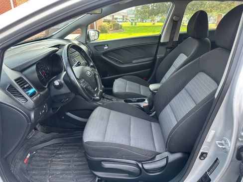 Used 2016 Kia Forte EX FWD image 12