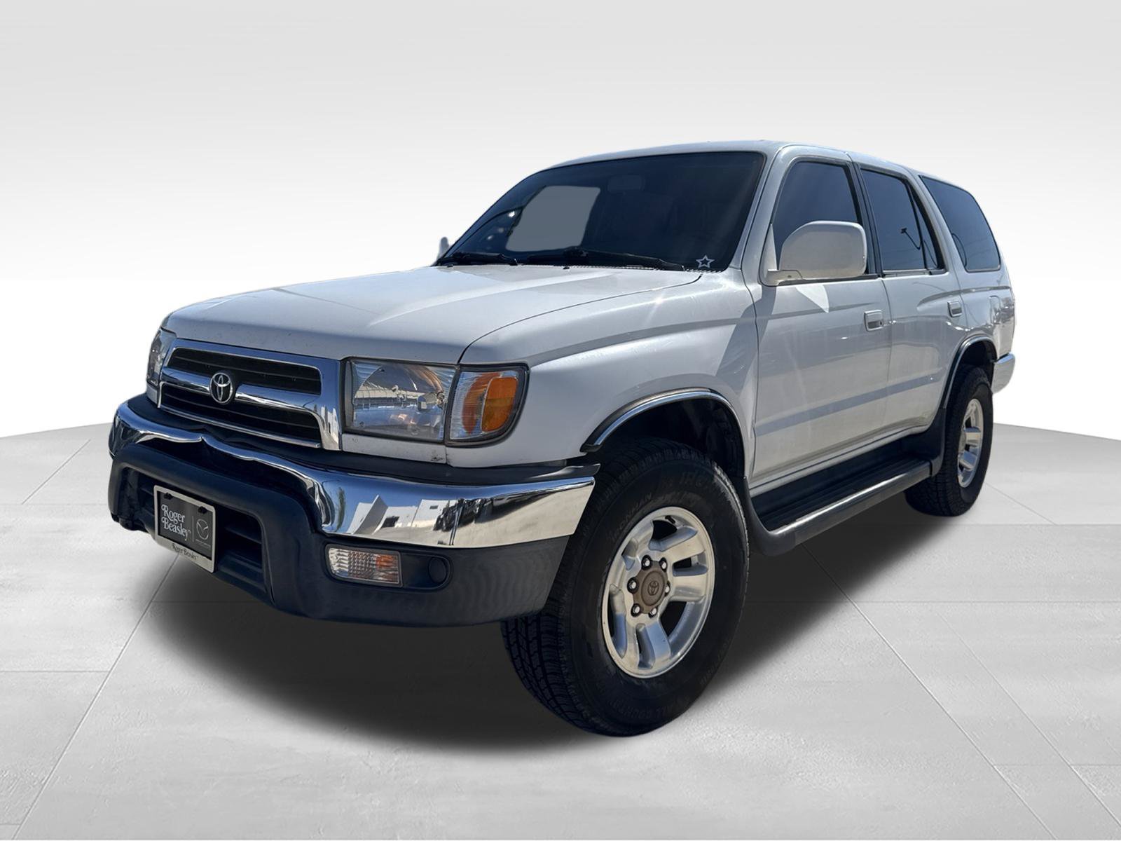 Used 2000 Toyota 4Runner SR5 RWD image 1