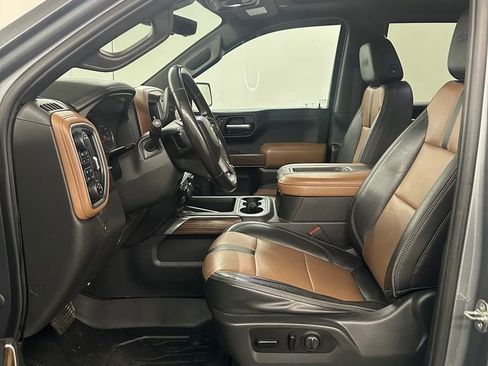 Used 2020 Chevrolet Silverado 1500 High Country w/ Technology Package AWD/4WD image 11