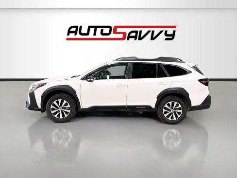 Used 2024 Subaru Outback Premium AWD/4WD image 4
