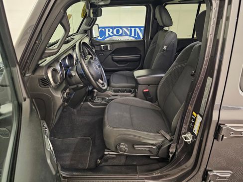 Used 2021 Jeep Wrangler Unlimited Sport image 12