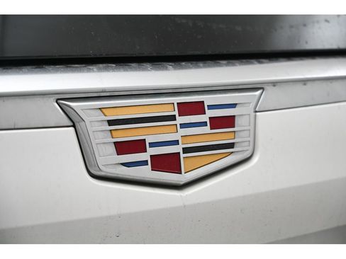 Used 2022 Cadillac Escalade Premium Luxury w/ LPO, Illumination Package image 63