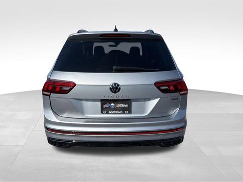 Used 2023 Volkswagen Tiguan SE R-Line image 5
