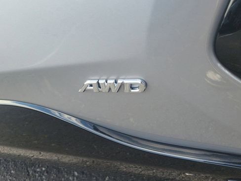 New 2025 Toyota RAV4 SE image 7