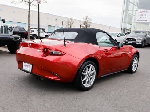 Used 2016 MAZDA MX-5 Miata Sport image 14