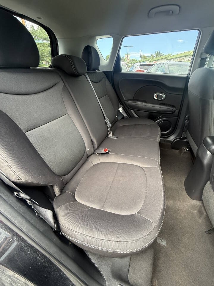 Used 2017 Kia Soul FWD image 16