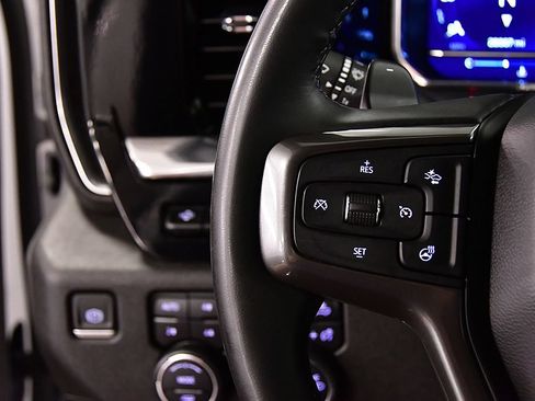 Used 2023 Chevrolet Silverado 1500 High Country w/ Technology Package AWD/4WD image 21