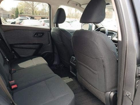 Used 2023 Nissan Rogue S image 14