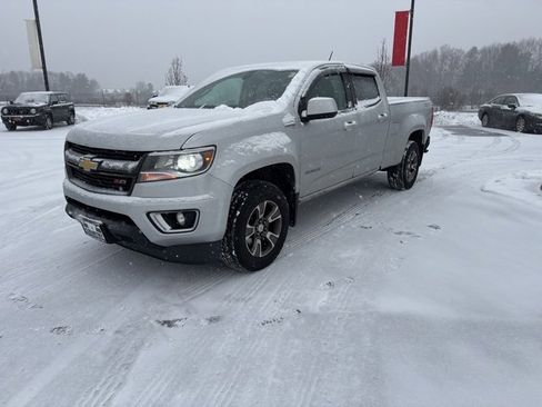 Used 2017 Chevrolet Colorado Z71 image 2