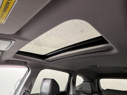 Used 2018 Honda CR-V Touring image 31