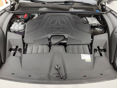 Used 2024 Porsche Cayenne image 26