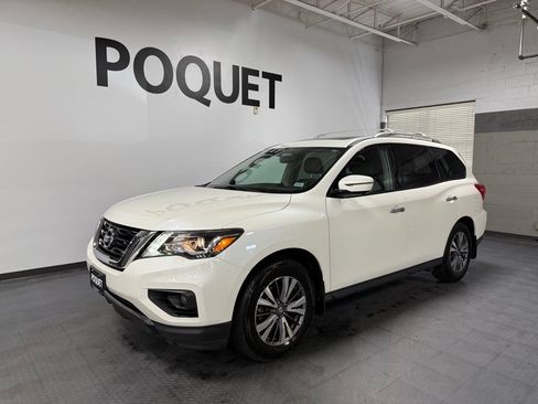 Used 2017 Nissan Pathfinder SL w/ SL Premium Package AWD/4WD image 2