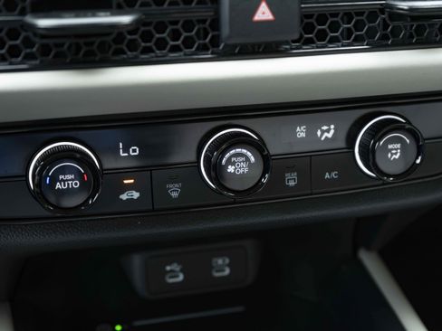 Certified 2026 Honda HR-V LX image 33