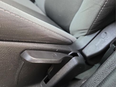 Used 2014 Ford Focus SE image 15