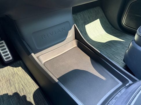 Used 2022 Rivian R1T Launch Edition AWD/4WD image 31
