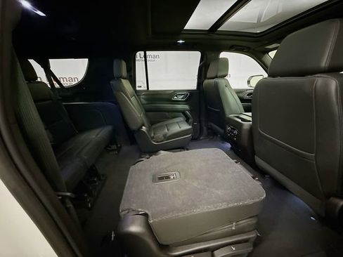 Used 2021 Chevrolet Suburban Z71 w/ Luxury Package image 31