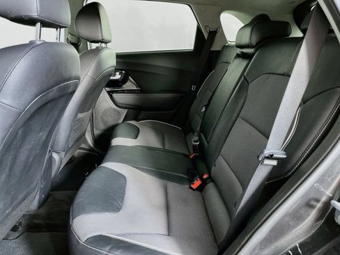 Used 2022 Kia Niro EX w/ Cold Weather Package FWD image 28