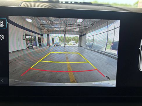 Used 2025 Hyundai Santa Fe SEL FWD image 25