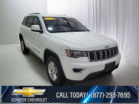 Used 2019 Jeep Grand Cherokee Laredo w/ Security & Convenience Group image 12