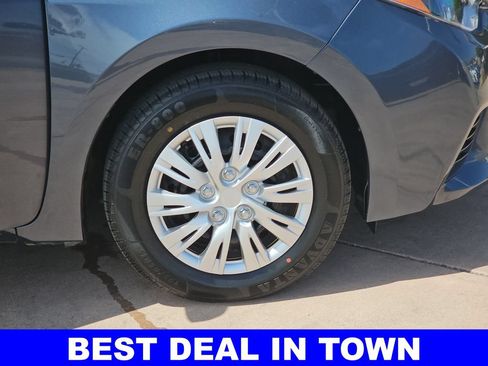 Used 2015 Toyota Corolla L FWD image 37