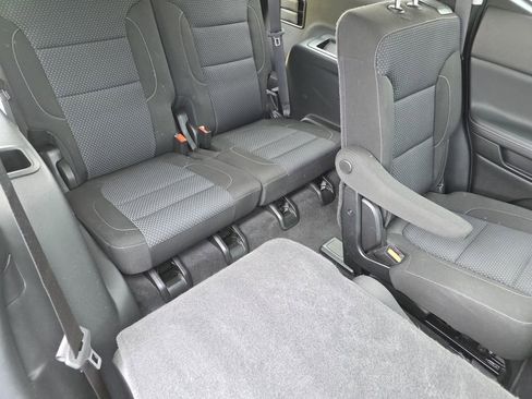 Used 2021 GMC Acadia SLE w/ Driver Convenience Package AWD/4WD image 16