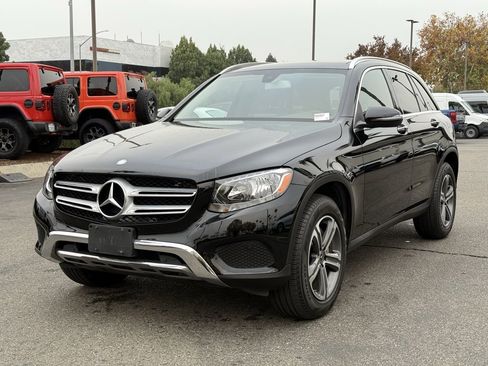 Used 2017 Mercedes-Benz GLC 300 4MATIC image 9