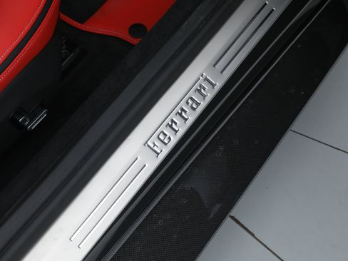 Certified 2025 Ferrari Roma Spider RWD image 34