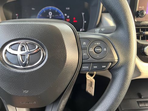 Used 2026 Toyota Corolla Cross L FWD image 18