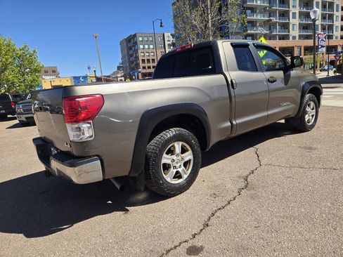 Used 2011 Toyota Tundra 4x4 Double Cab w/ Tow Pkg image 9