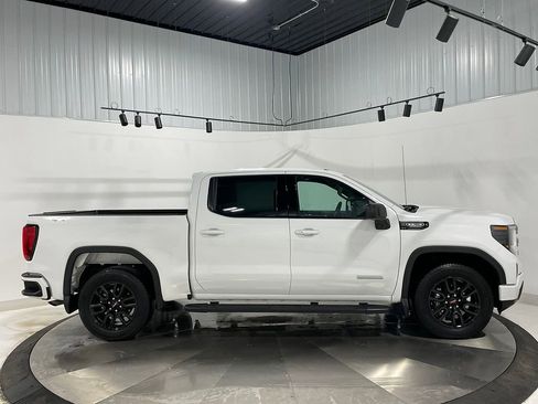 Used 2024 GMC Sierra 1500 Elevation image 10