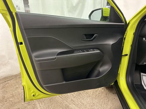 Used 2025 Hyundai Kona SEL image 9