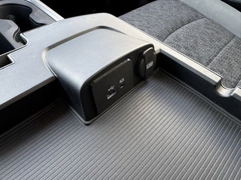 Used 2017 RAM 1500 Big Horn image 23