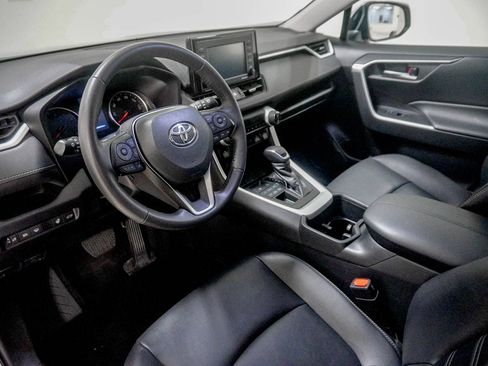 Used 2022 Toyota RAV4 XLE Premium AWD/4WD image 22