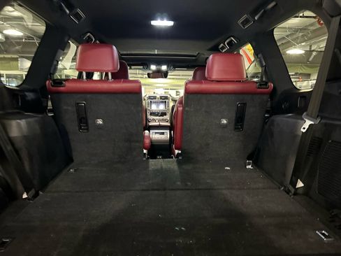 Used 2020 Lexus GX 460 Luxury w/ Luxury Sport Package AWD/4WD image 29