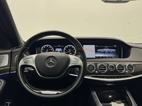 Used 2017 Mercedes-Benz S 550 Sedan image 3
